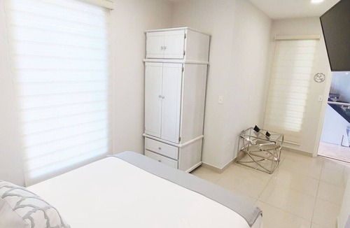Zona Rio Bed & Breakfast | ComfyStudio w/QueenBed/Tijuana Near USBorder