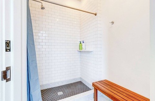 Astoria Hotel | Commodore Hotel