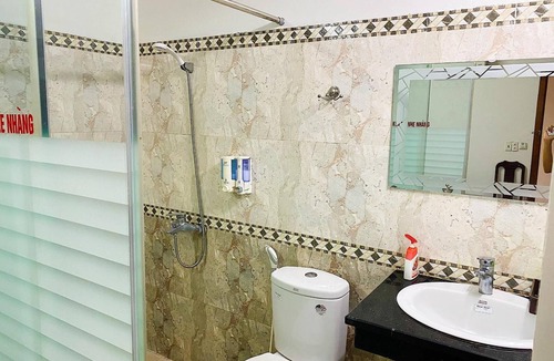 Ngo Quyen Hotel | Cozi Hotel