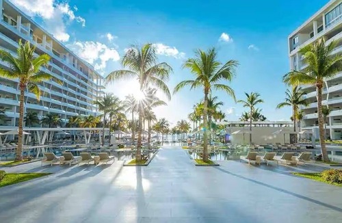 Punta Sam Apartment | Cozy apartment in charming Cancún with WiFi, AC, fitness room