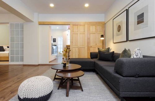 Zona Rosa Apartment | Cozy Apt. hidden inside an antique plaza @Juarez
