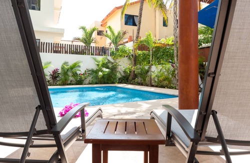 Puerto Morelos Apartment | Cozy studio with all the extras. Fully equipped kitchen, TV, free wifi, pool.