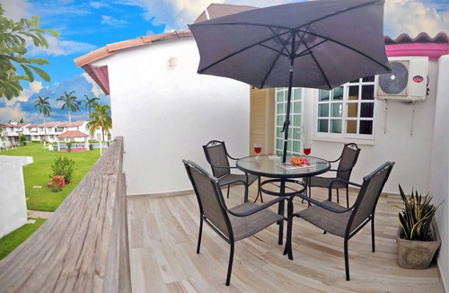 Granjas del Marques Villa | Cozybeautiful house near to the beach