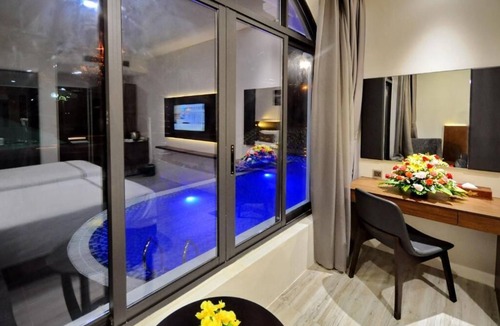 Nha Trang Hotel | Crown Nguyen Hoang Hotel