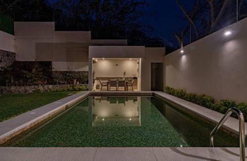 Tres de Mayo House | Cuernavaca Private Pool & Outdoor Grill for Groups