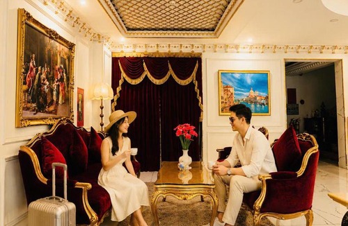 Di An Hotel | D'Élite Boutique Hotel Dĩ An