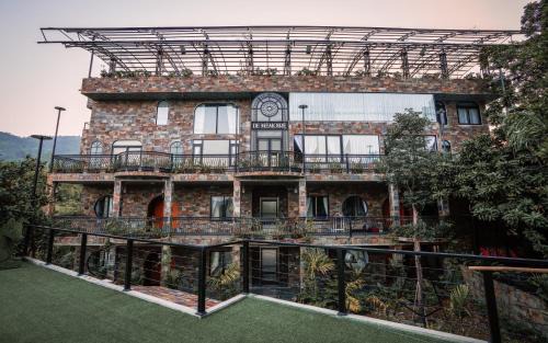 Thach That Hotel | De Mémoire Retreat