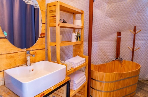 Kon Plong Hotel | De Vivre Homestay Măng Đen