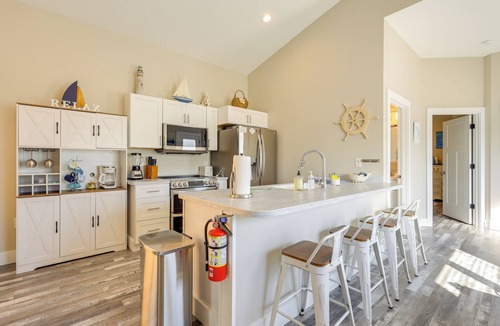 Steinhatchee House | Deck & Steinhatchee River Views: Family Getaway