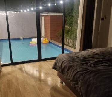 Sattahip House | DeeverPool Villa