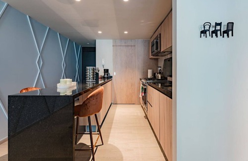 Del Valle Apartment | Del Valle Home with Balcony Near Cafés & Parks
