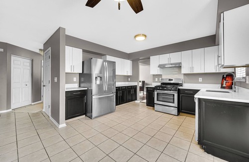 Fox Valley House | delete this