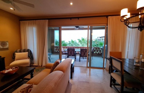 La Paz Apartment | Delight your morning with this amazing view.D401