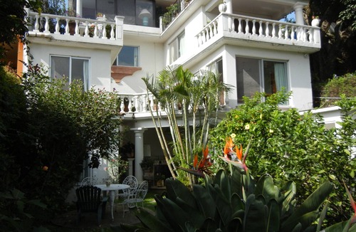 La Pradera Apartment | DELUXE COMPLETELY FURNISHED STUDIO APARTMENT IN A QUIET RESIDENCIAL AREA