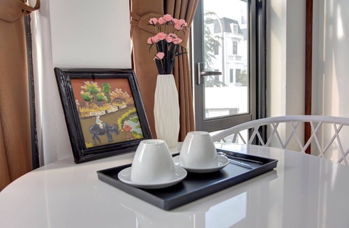 Hai Phong Apartment | Deluxe Double Bed Room in Great Location ! Vinhome Imperia Hai Phong