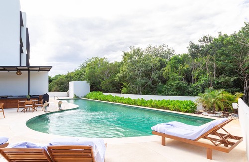 Akumal Apartment | Deluxe Jungle Suite Private Hot Tub Pool BBQ 402B