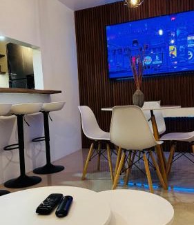Mineral de la Reforma Apartment | Departamento moderno a un lado de la feria