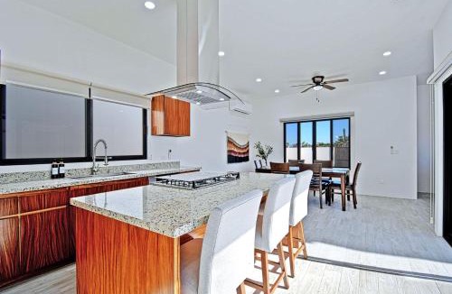 El Centenario House | Desert Luxury Villa Pool Rooftop Near Airport