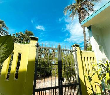 East Ham Tien Beach House | DIỆP NGỌC MAI Guest House