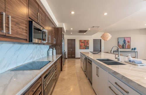 Cabo San Lucas Condo | Diamante OCR 405 2,831 sqft Oceanfront 2 Master Bedroom, Condo on the beach