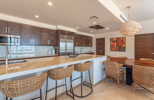 Cabo San Lucas Condo | Diamante OCR 405 2,831 sqft Oceanfront 2 Master Bedroom, Condo on the beach