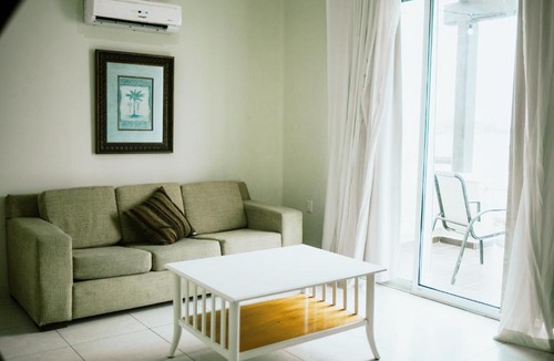 Cerritos Hotel | Diamond Bay