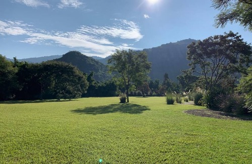Malinalco House | Disfruta de nuestra hermosa vista a las montañas, tranquilo y cercano al centro