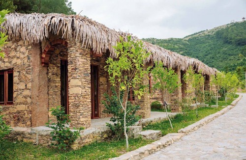 Do Luong Villa | Do Luong Legend Camping & Resort