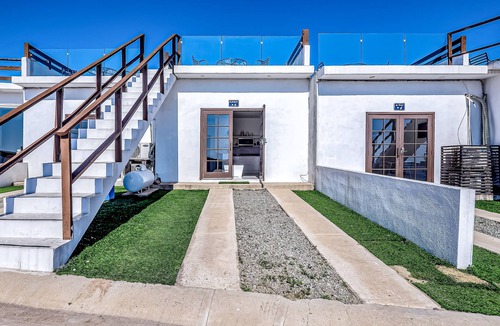 La Paloma Apartment | Dog-friendly suite with kitchenette, heated outdoor pool, hot tub, terrace, AC