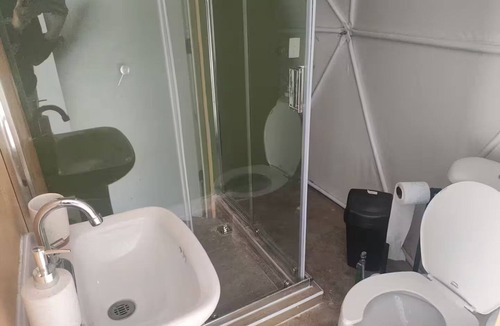 Alvaro Obregon Bed & Breakfast | Domo Cabaña y Jacuzzi en la CDMX - Glamping
