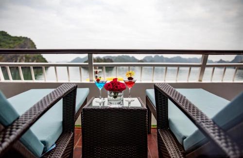Ha Long Boat Rental | Dora Cruise by HAG