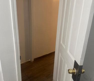 Garfield House | Downtown Taylor Private Entry Room 1