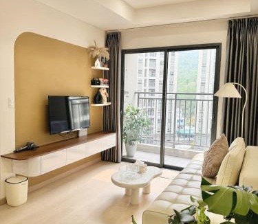 Bai Chay Apartment | Dragon Castle - Căn hộ 2 phòng ngủ tại Hạ Long cực chill, phong cách hiện đại