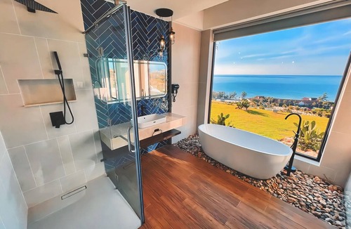 Suoi Nuoc Beach Resort | Du Parc Resort Mũi Né
