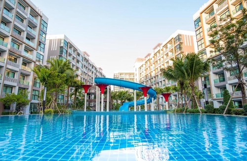 South Pattaya Apartment | Dusit grand park pool view for you
