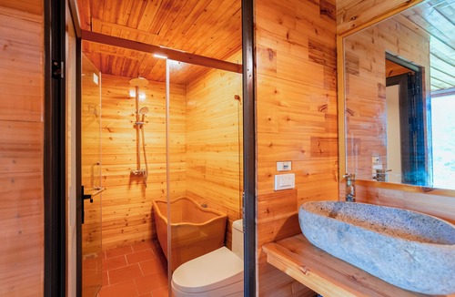 Sa Pa Resort | Eco Farmer House - Muong Hoa Valley, Sapa