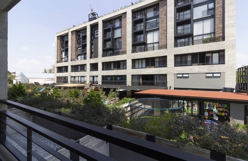 Downtown Queretaro Apartment | El Doce Suite con Balcón by Homi Rent