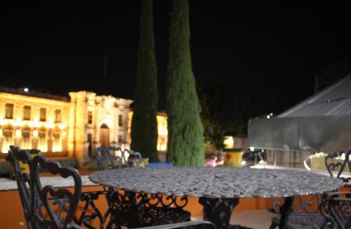 De La Presa House | El Hogar de Carmelita