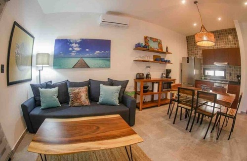 Mario Villanueva Madrid Condo | Elegant 1-Bedroom Retreat w/Rooftop Oasis & Pool