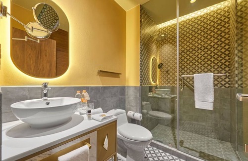 Centro Historico Hotel | Elegant Room Near San Luis Potosí Historic Downtown