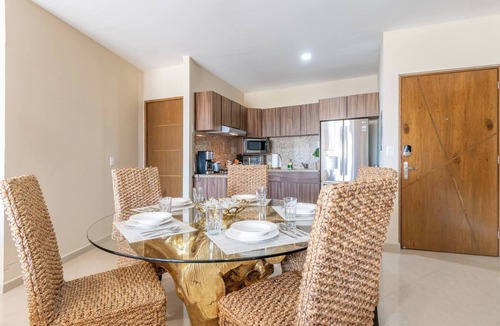 Marina Mazatlan Condo | Elegante Condo a una Cuadra del Mar