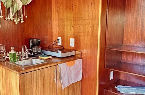 Saladita Apartment | Elvis Surf Shack at Casa Akaw: a perfect retreat in a sustainable residence