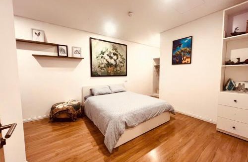 Hanoi Apartment | Emoi Mipec Riverside's Apt