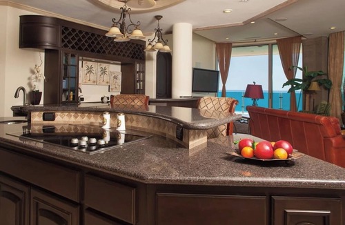 Sandy Beach Condo | End Unit Penthouse at Esmeralda Private Jacuzzi