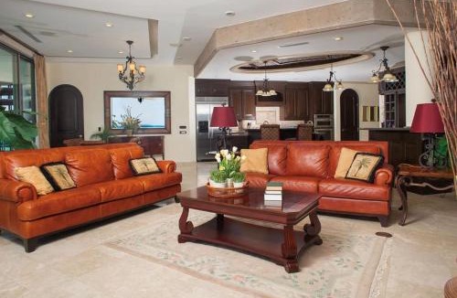 Sandy Beach Apartment | End Unit Penthouse at Esmeralda Private Jacuzzi