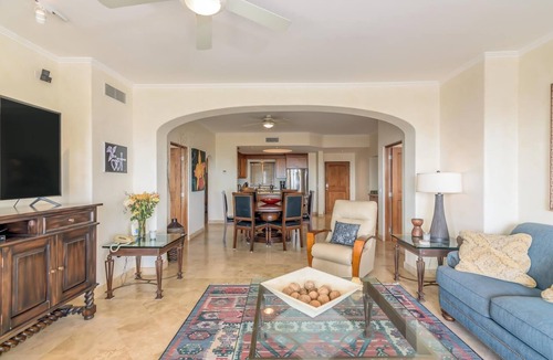 Zona Hotelera Condo | Entire Oceanfront Condo in Paradise 3 bed/2 bath, San José del Cabo