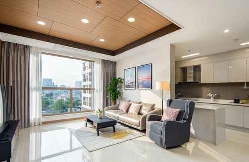 Xuan Tao Apartment | Entire spacious city-view apartment surrounded by local amenities.