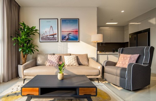 Xuan Tao Apartment | Entire spacious city-view apartment surrounded by local amenities.