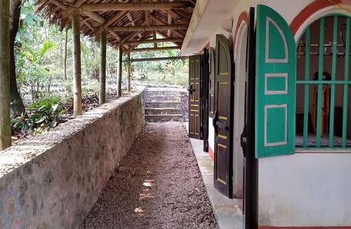 Luong Son House | Entire Tea Hill House in Hanoi Countryside : Private home with resort facilities