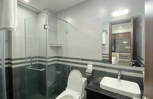 Dich Vong Hau Apartment | Era Apartment Xuan Thuy